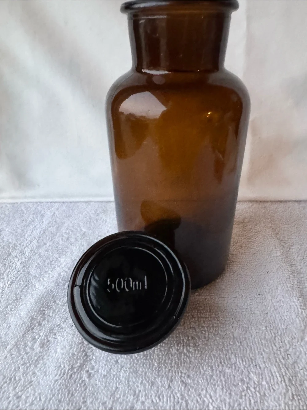 Vintage Amber Glass Apothecary Jar - 550mml